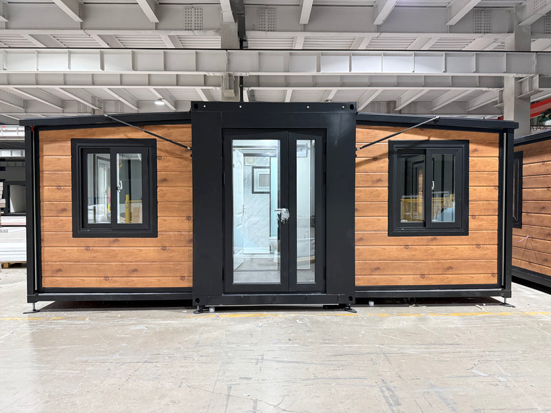 13ft Expandable -1 Bed with Ghost Door